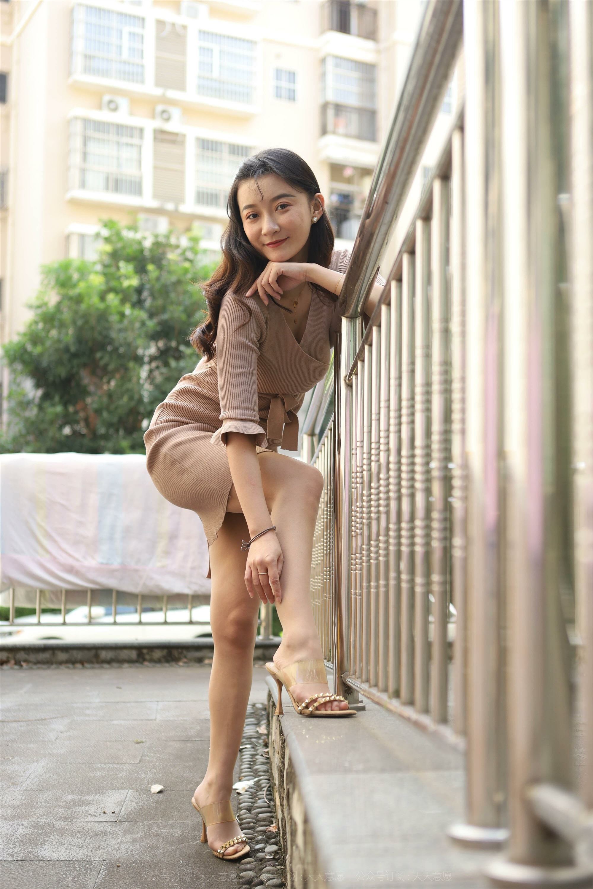 IESS异思趣向  2021.11.09 丝享家970：秋秋《美女阳光浴》